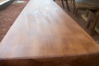 MESA RÚSTICA EM MADEIRA DE LEI